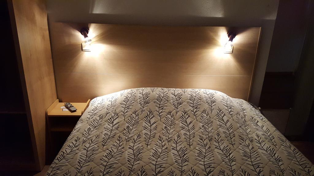 Le Brissoneau Rendeux Motel Buitenkant foto